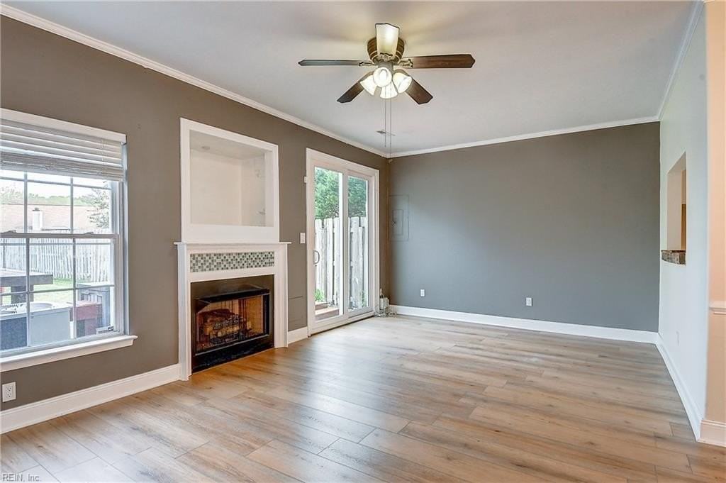 2558 Hartley St - Photo 6 of 39