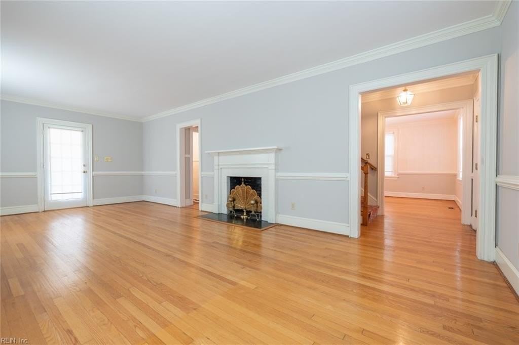 621 Butler Ave - Photo 7 of 49