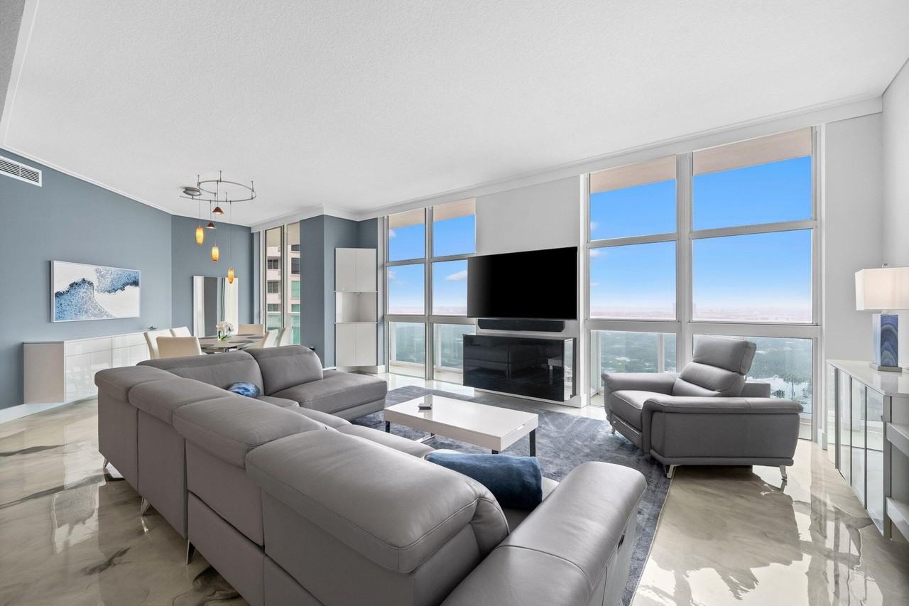 347 N New River Dr E #PH7 - Photo 2 of 50