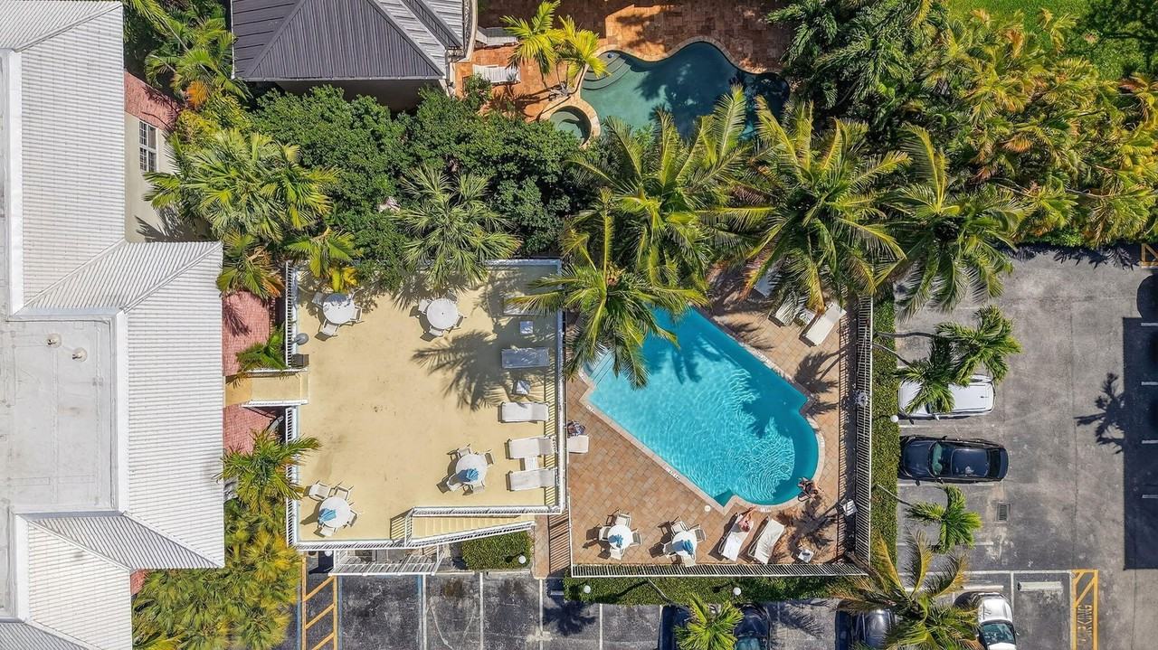 2424 Se 17th St #107B - Photo 3 of 29