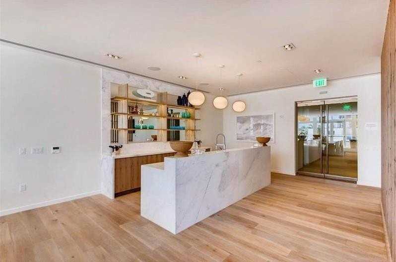 401 N Birch Rd #515 - Photo 4 of 23