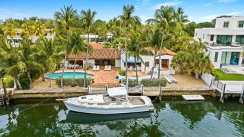 featured image of 1511 E Lake Dr