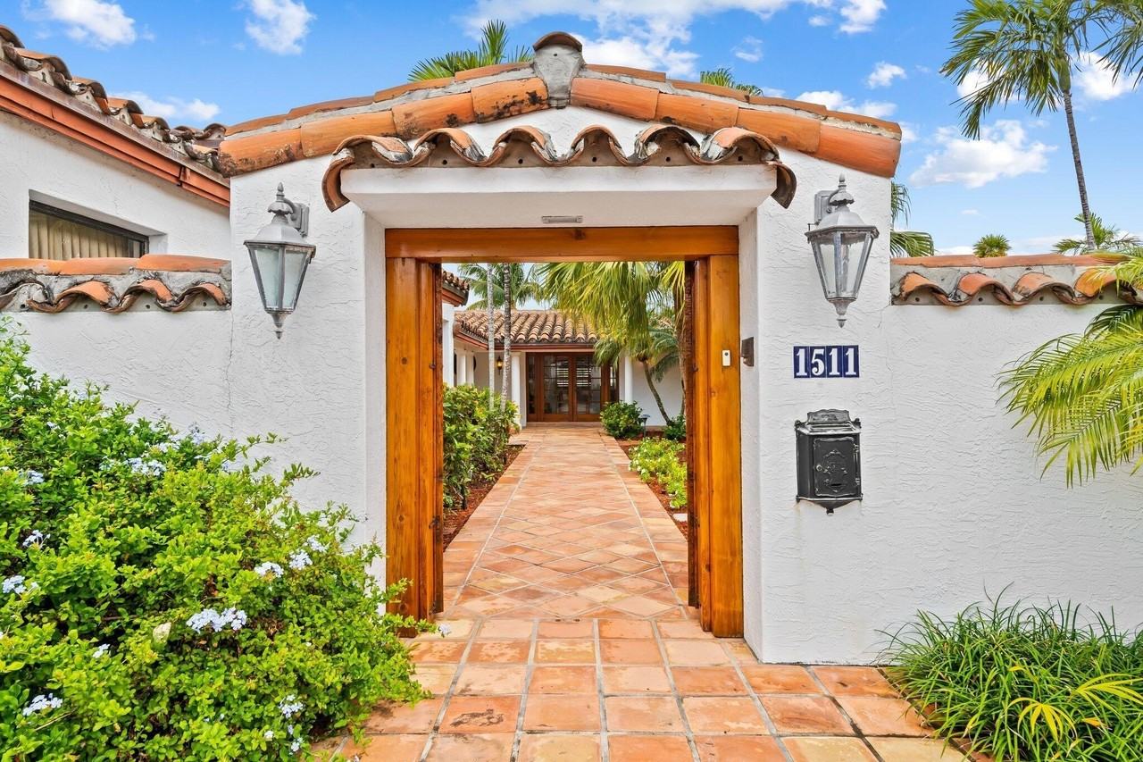 1511 E Lake Dr - Photo 4 of 29