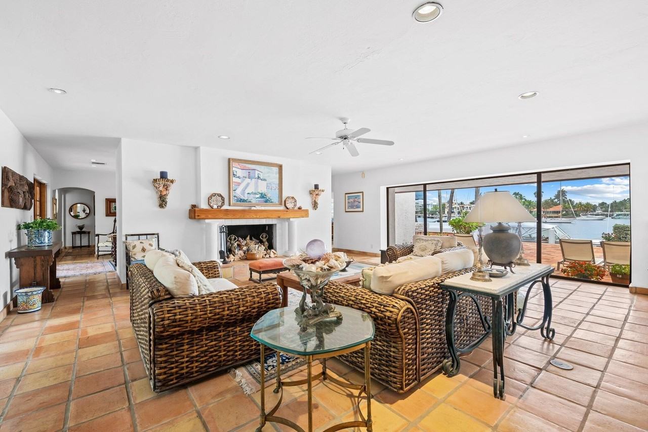 1511 E Lake Dr - Photo 6 of 29