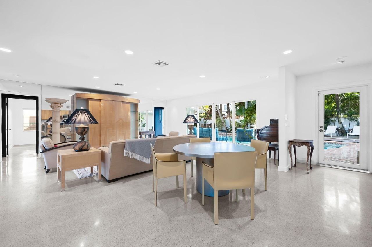 2809 Ne 25th St - Photo 5 of 16