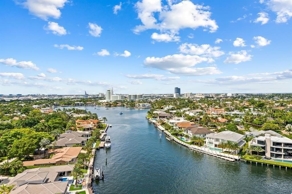 3055 Harbor Dr #1603 - Photo 4 of 30