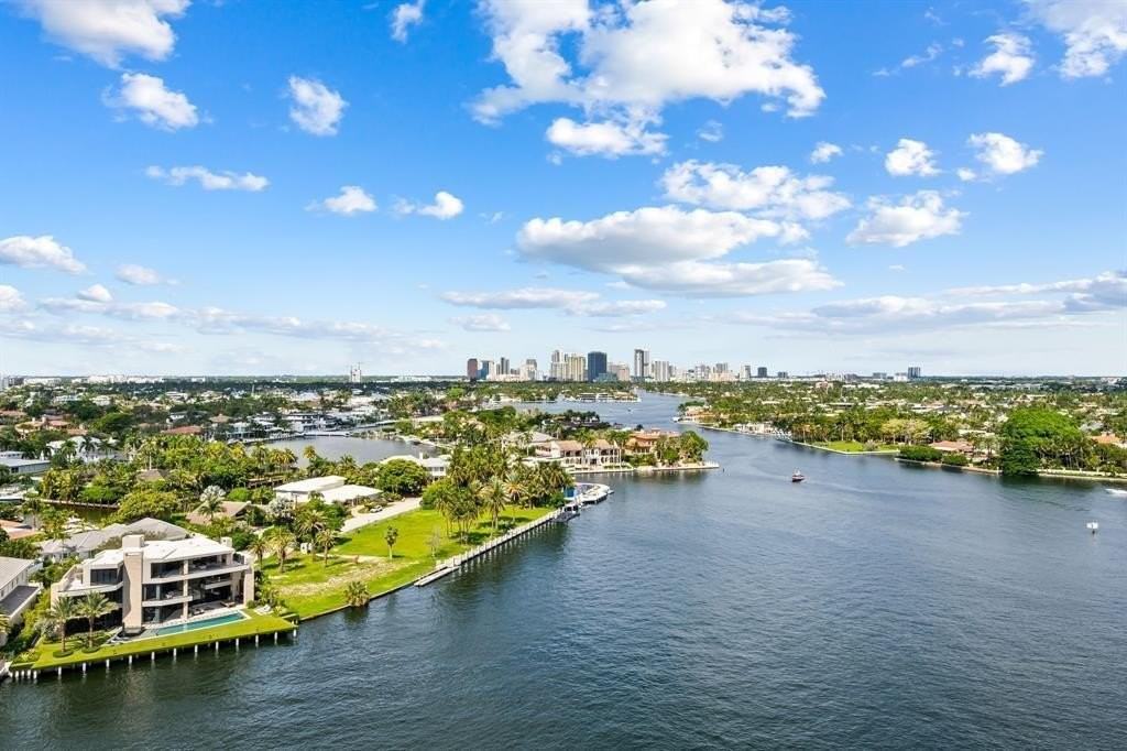 3055 Harbor Dr #1603 - Photo 7 of 30