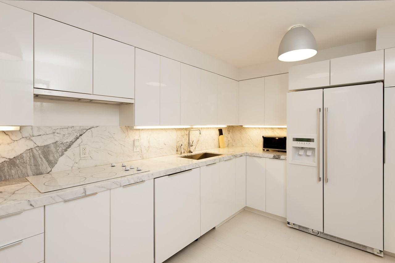 100 Sunrise Ave Apt 404 - Photo 4 of 24