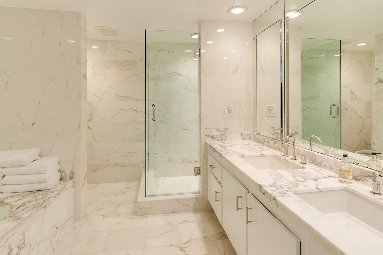 100 Sunrise Ave Apt 404 - Photo 7 of 24