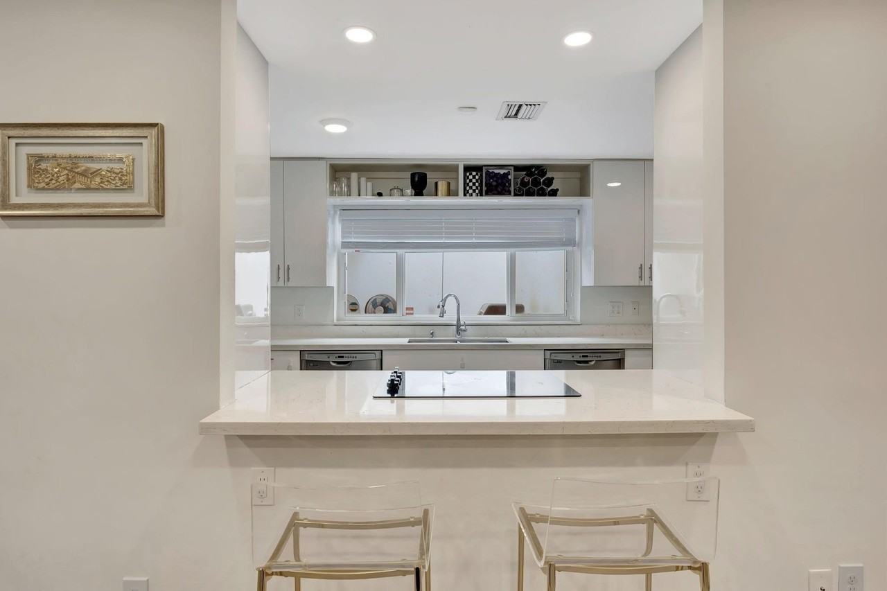 3501 Keyser Ave #1 - Photo 4 of 35