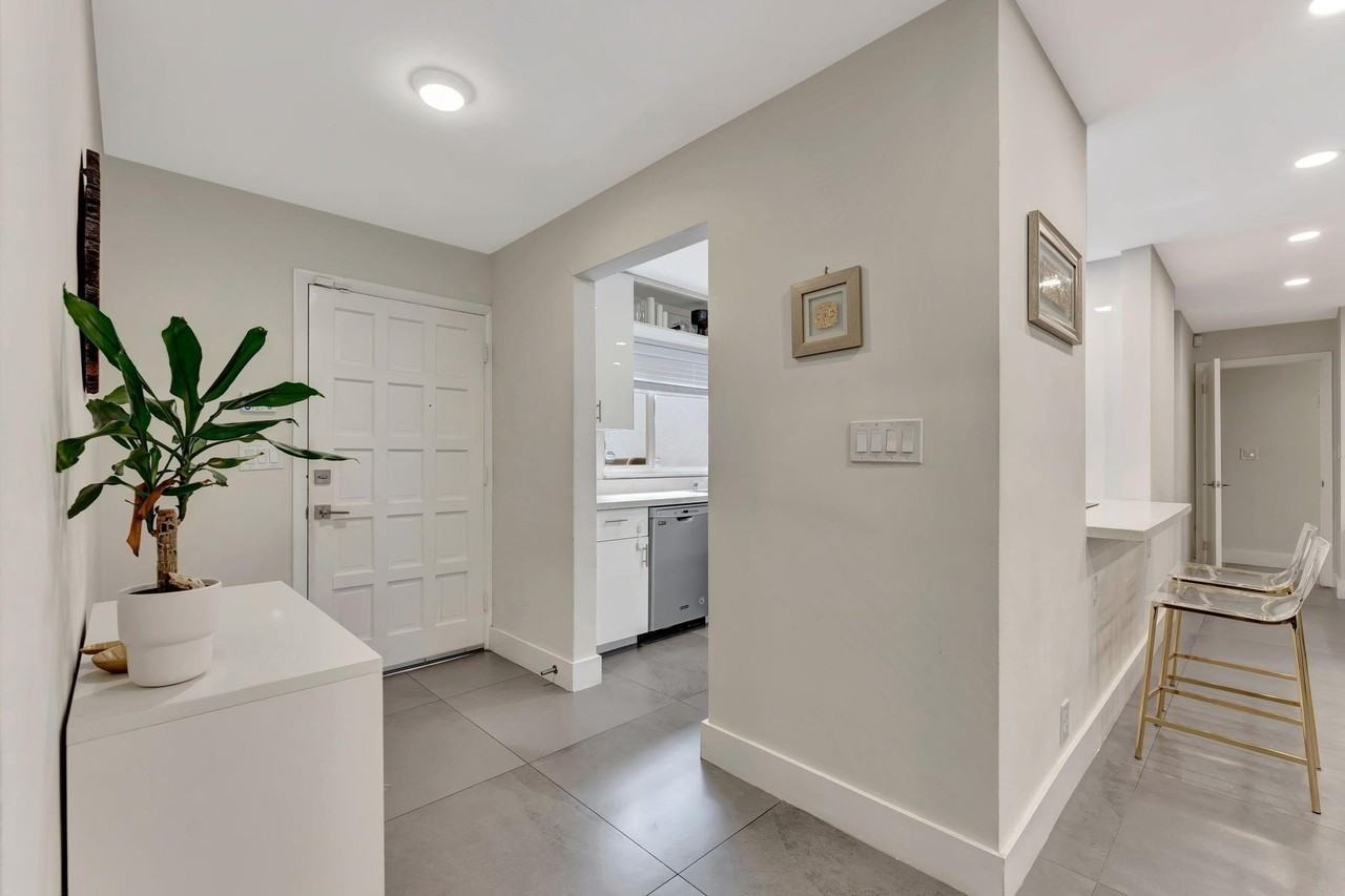 3501 Keyser Ave #1 - Photo 7 of 35