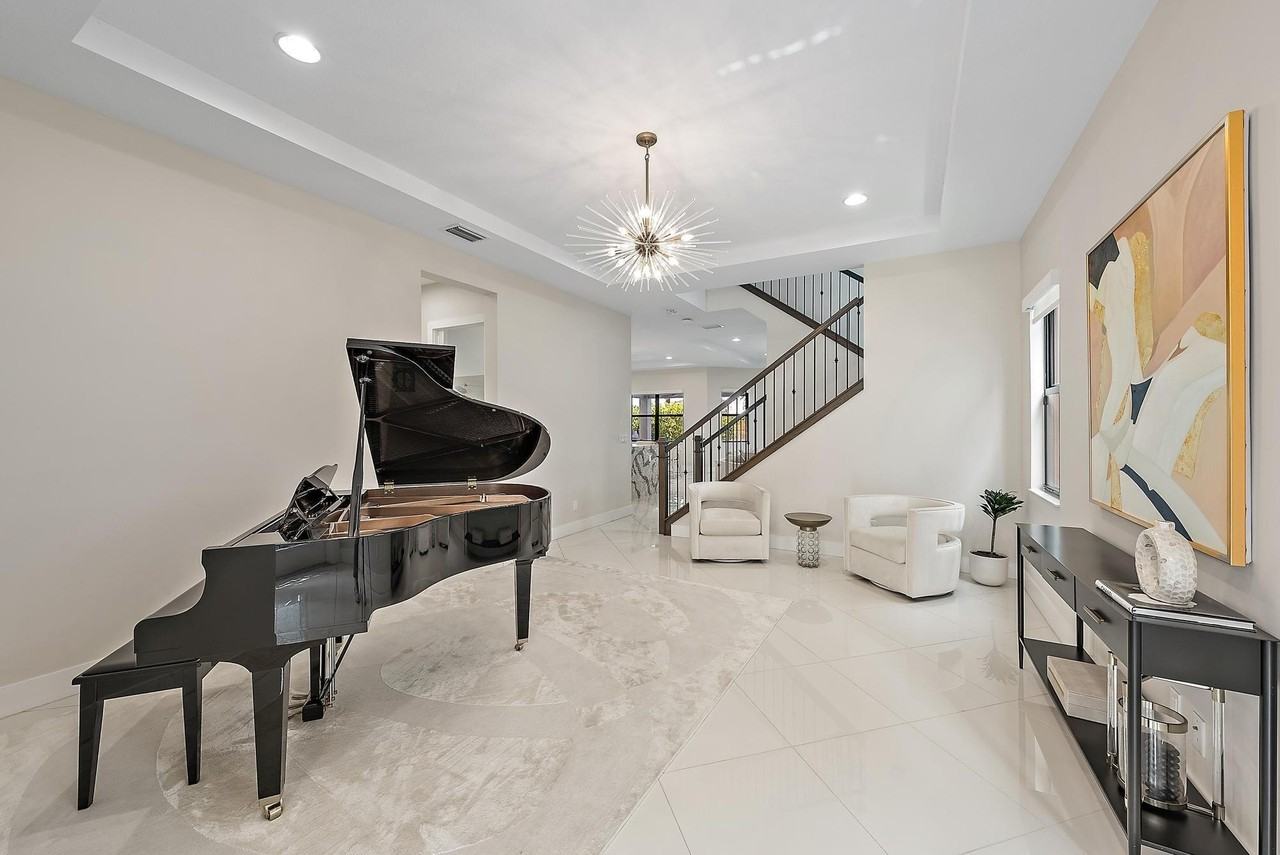 13633 Artisan Cir - Photo 4 of 43