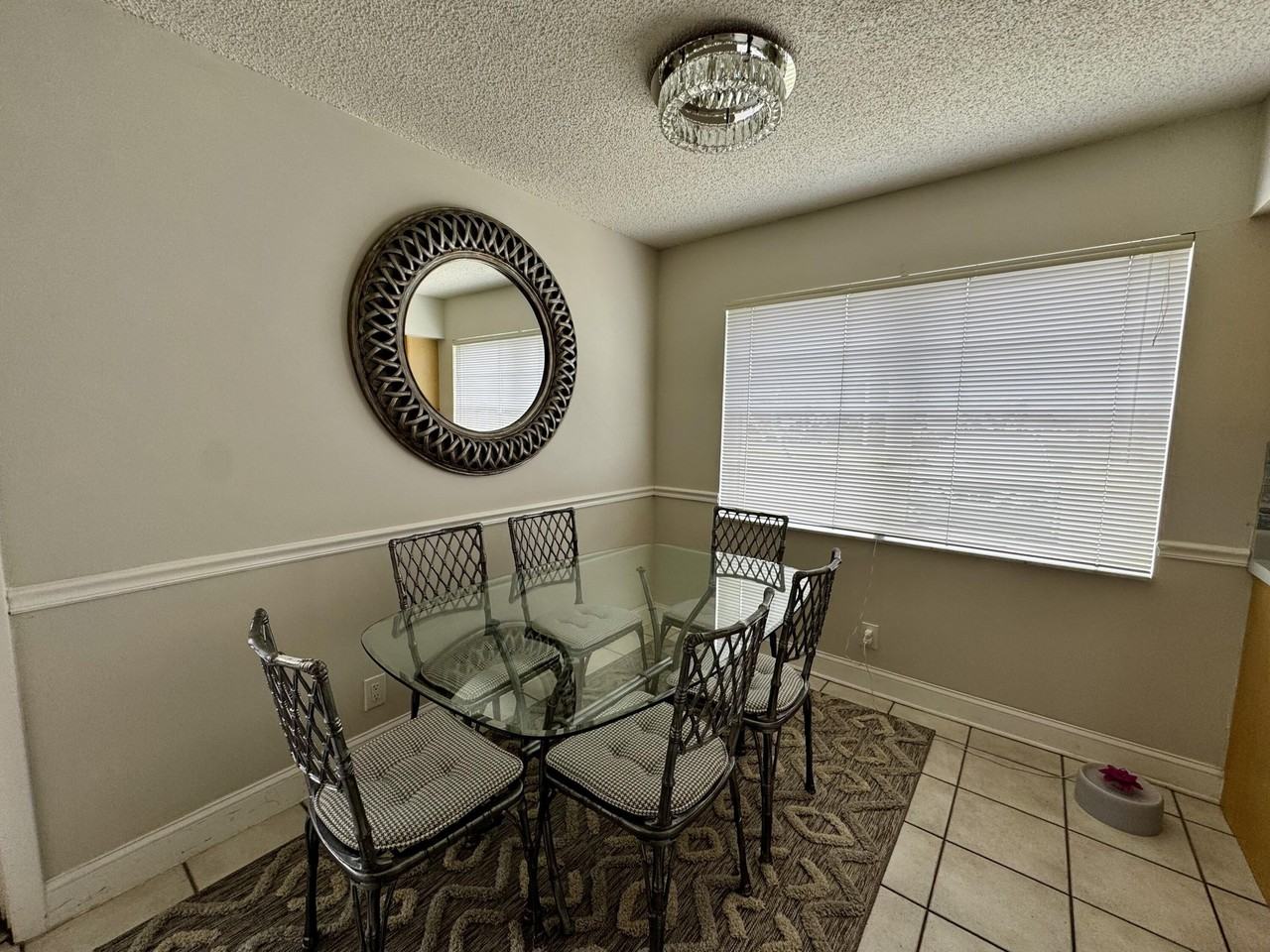 1 Canterbury A - Photo 4 of 10