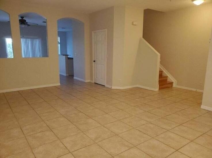 158 Village Blvd #D - Photo 3 of 4