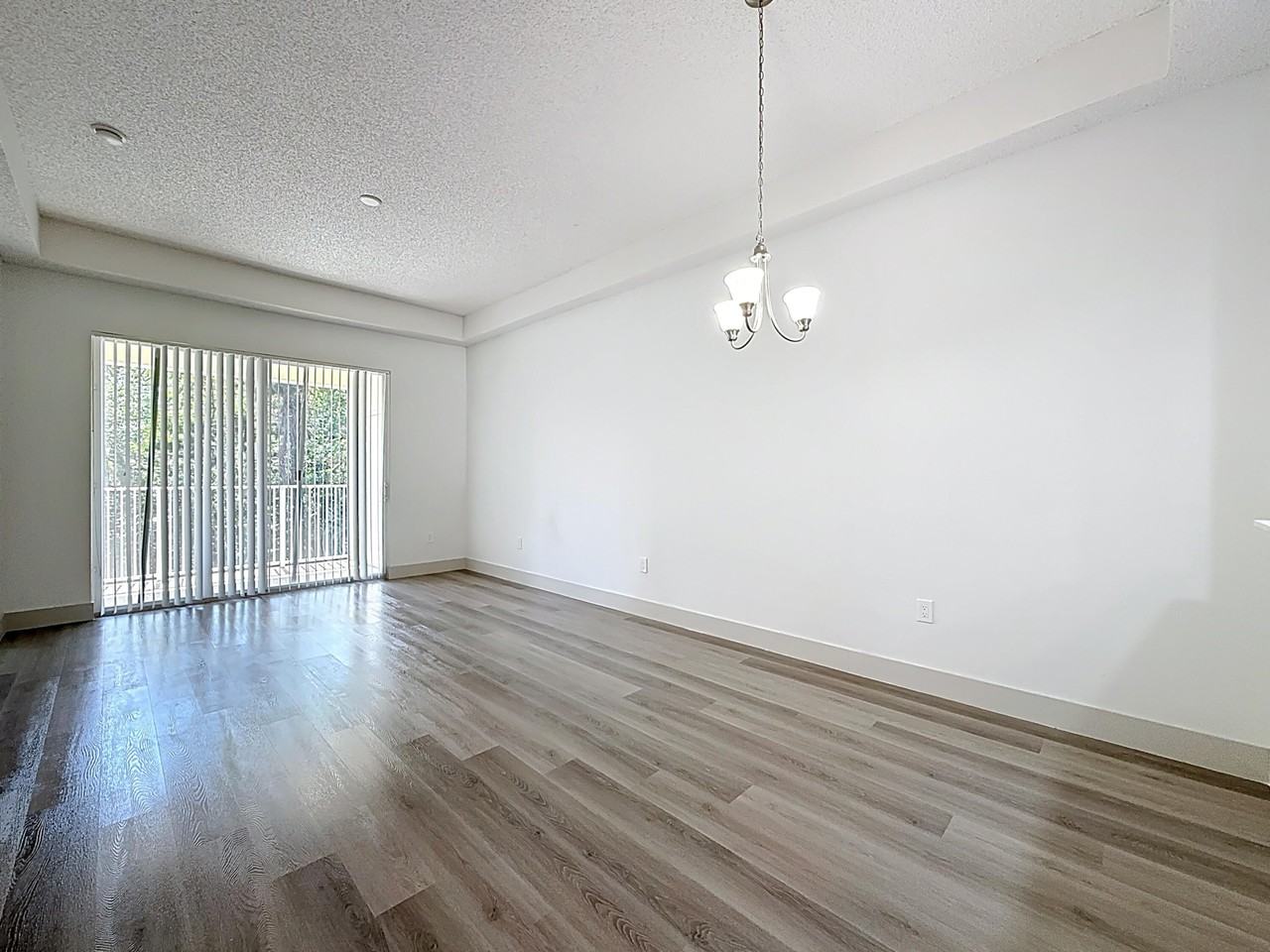 3180 N Haverhill Rd Unit 102 - Photo 6 of 9