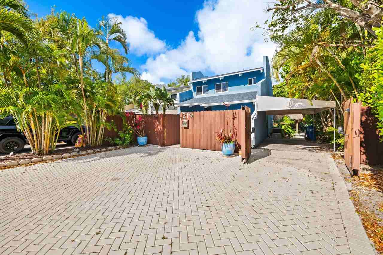 219 Ne 17th Ave - Photo 2 of 33