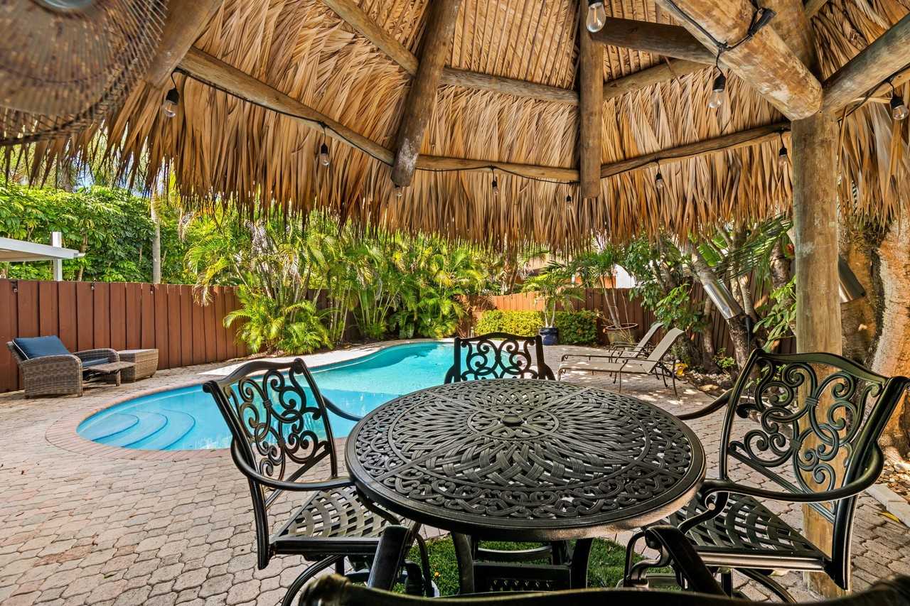 219 Ne 17th Ave - Photo 6 of 33