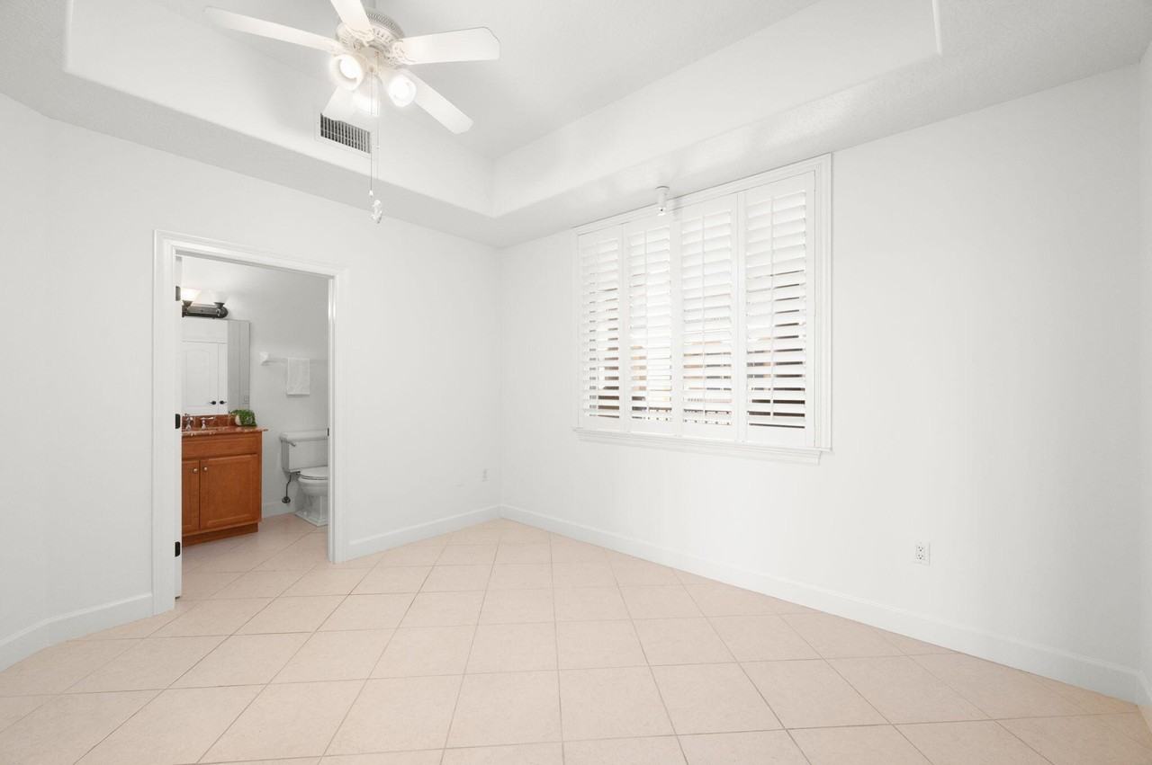 20 Orange Ave #411 - Photo 6 of 21