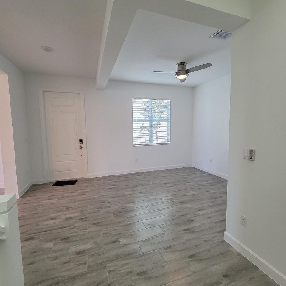 8978 Zevon Ct - Photo 6 of 42