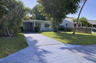 712 Ne 10th Ave - Photo 1 of 1