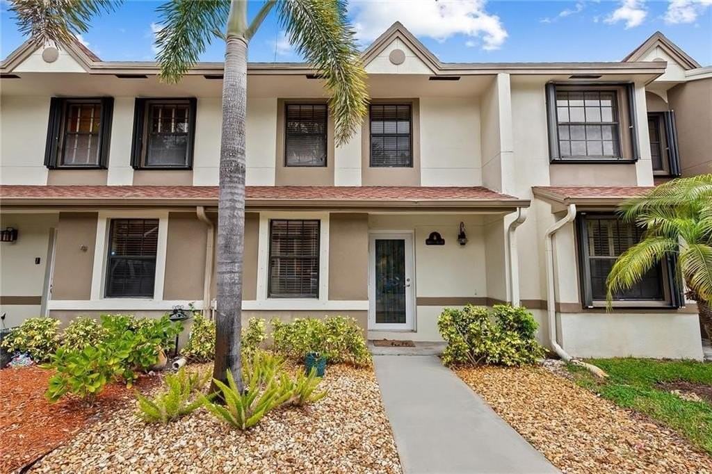 247 City View Dr - Photo 2 of 20