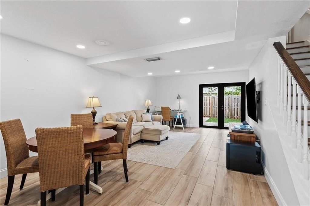 247 City View Dr - Photo 3 of 20