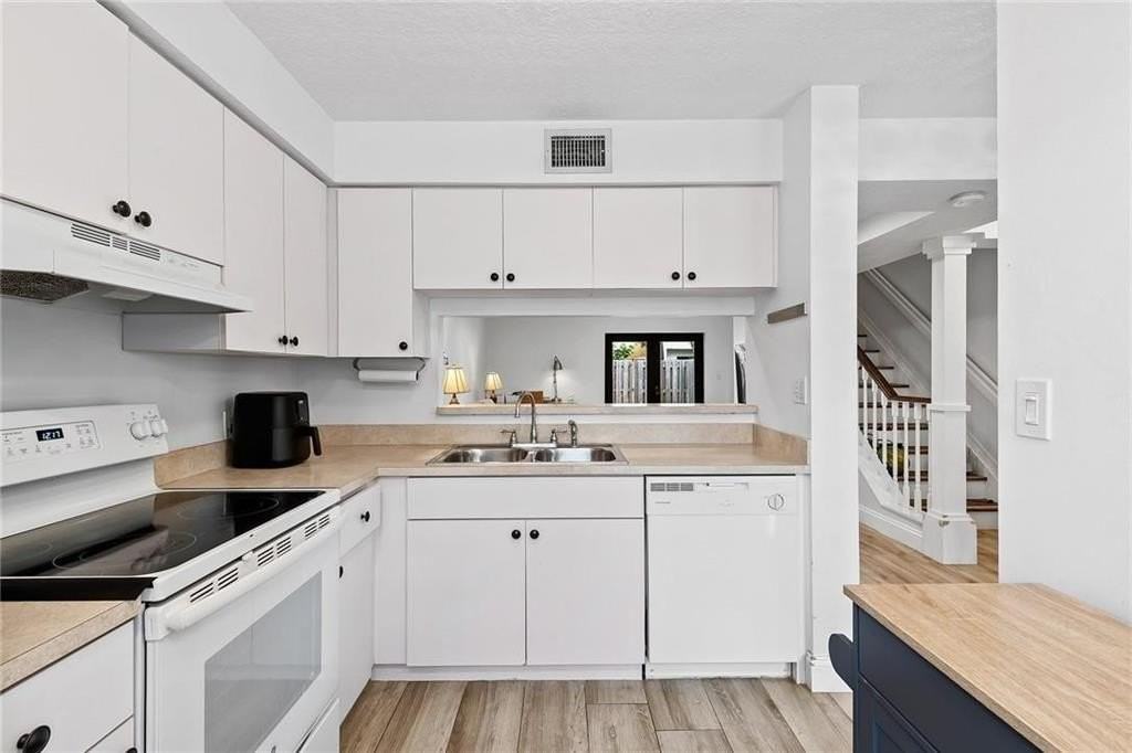 247 City View Dr - Photo 6 of 20