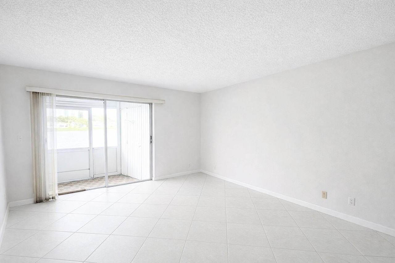 222 Somerset L - Photo 4 of 27