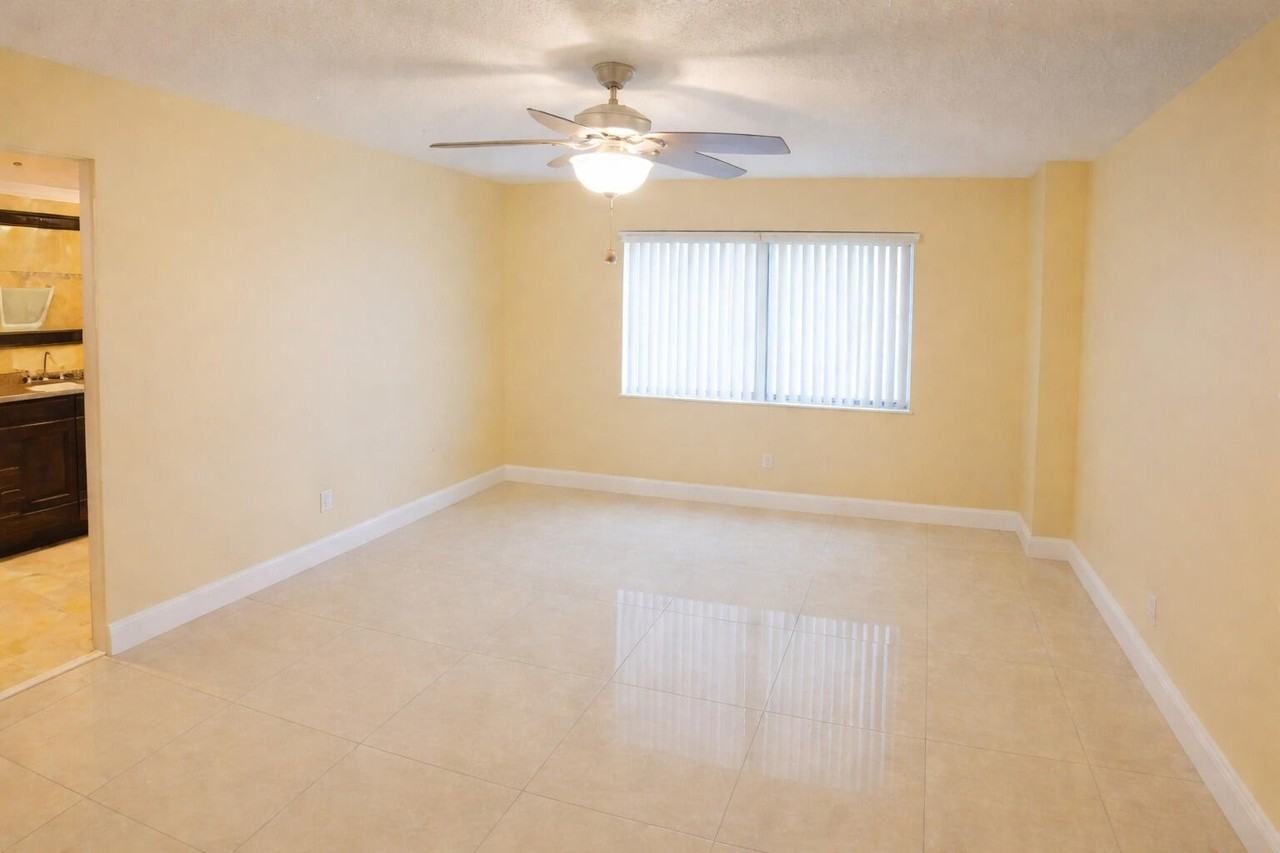 8020 Hampton Blvd #204 - Photo 5 of 9