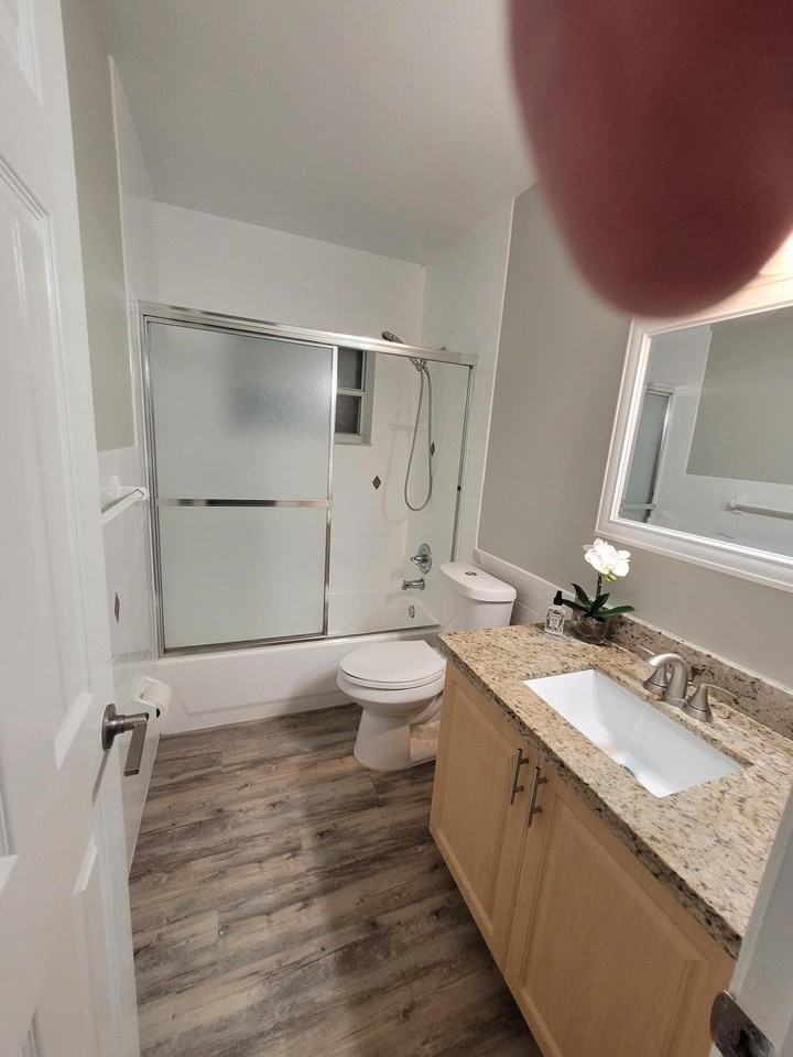 516 Nw 54th St - Photo 4 of 22