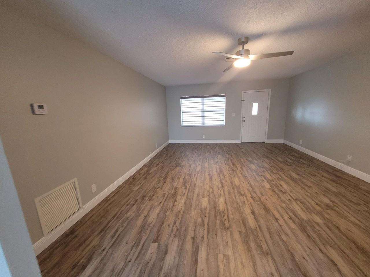 516 Nw 54th St - Photo 5 of 22