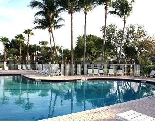 10901 Myrtle Oak Ct - Photo 2 of 3