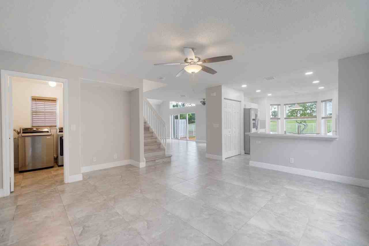 6276 Grand Cypress Cir - Photo 6 of 11