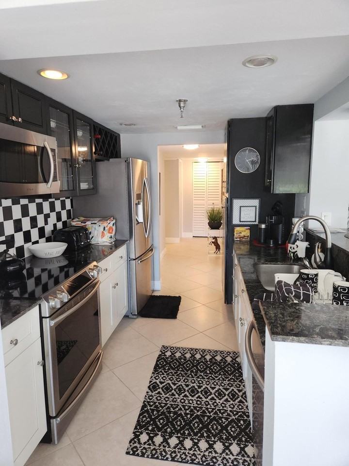 899 Jeffery St #701 - Photo 2 of 50