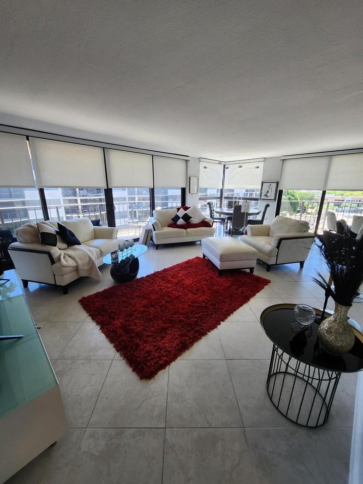 899 Jeffery St #701 - Photo 5 of 50