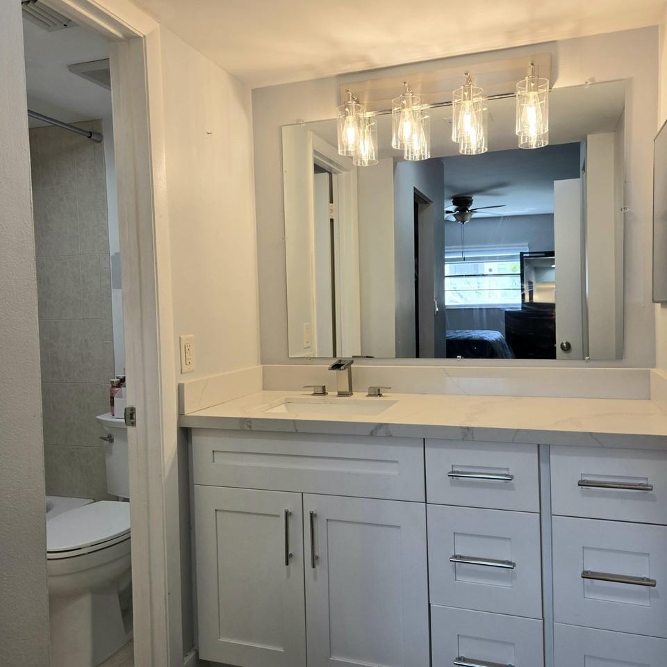 10501 W Broward Blvd #302 - Photo 7 of 45