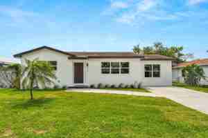 featured image of 111 W 35th St