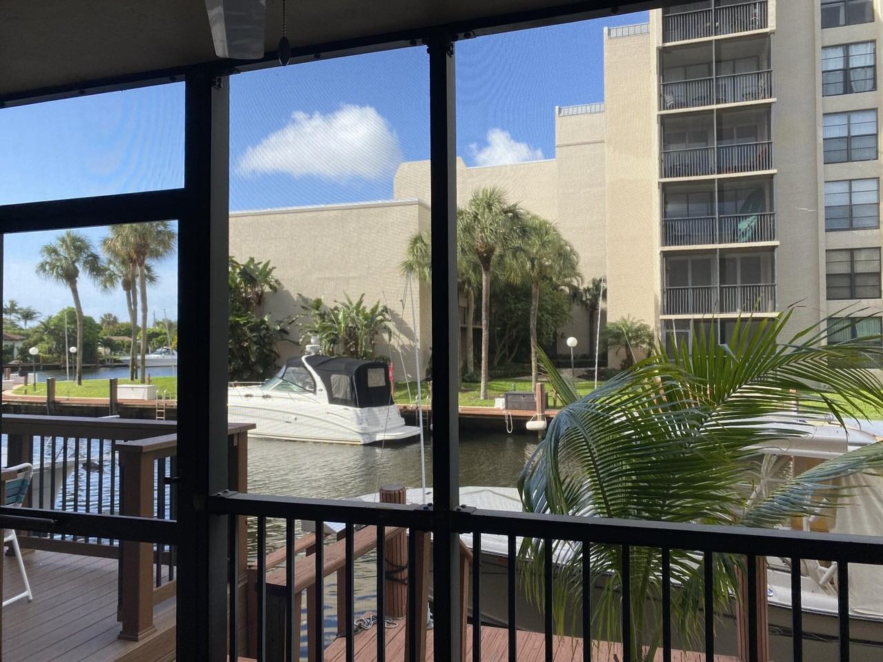 15 Royal Palm Way #107 - Photo 2 of 44