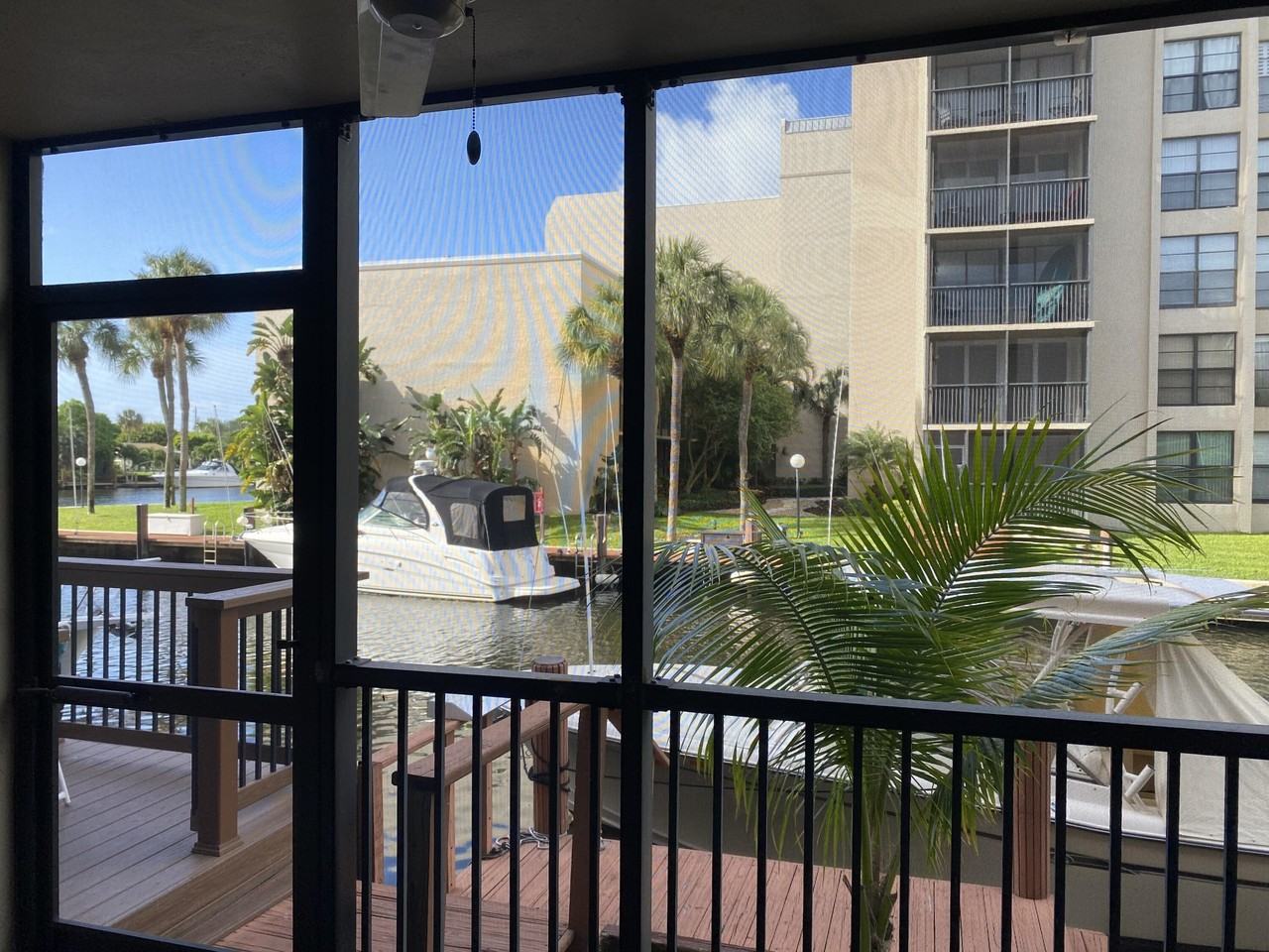 15 Royal Palm Way #107 - Photo 6 of 44