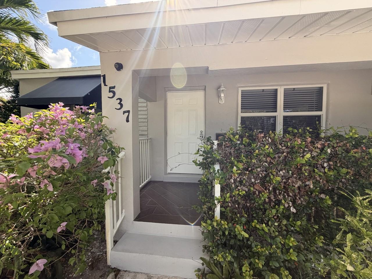 1537 Nw 2nd Ave - Photo 3 of 22