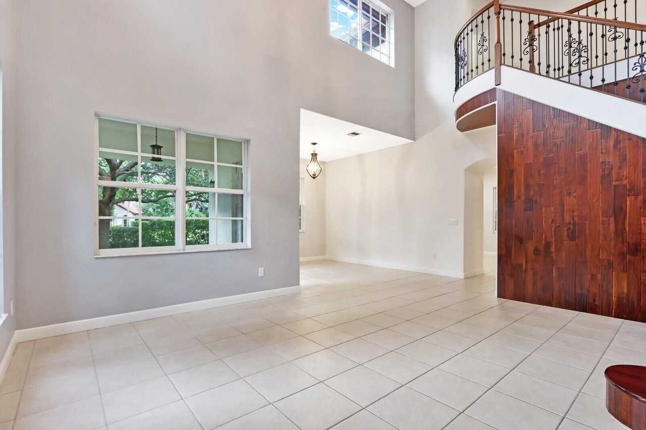 1904 Flower Dr - Photo 6 of 48