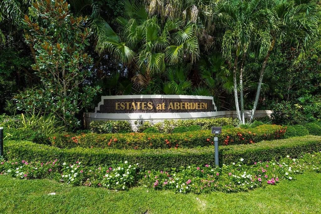 7828 Dorchester Rd - Photo 2 of 50