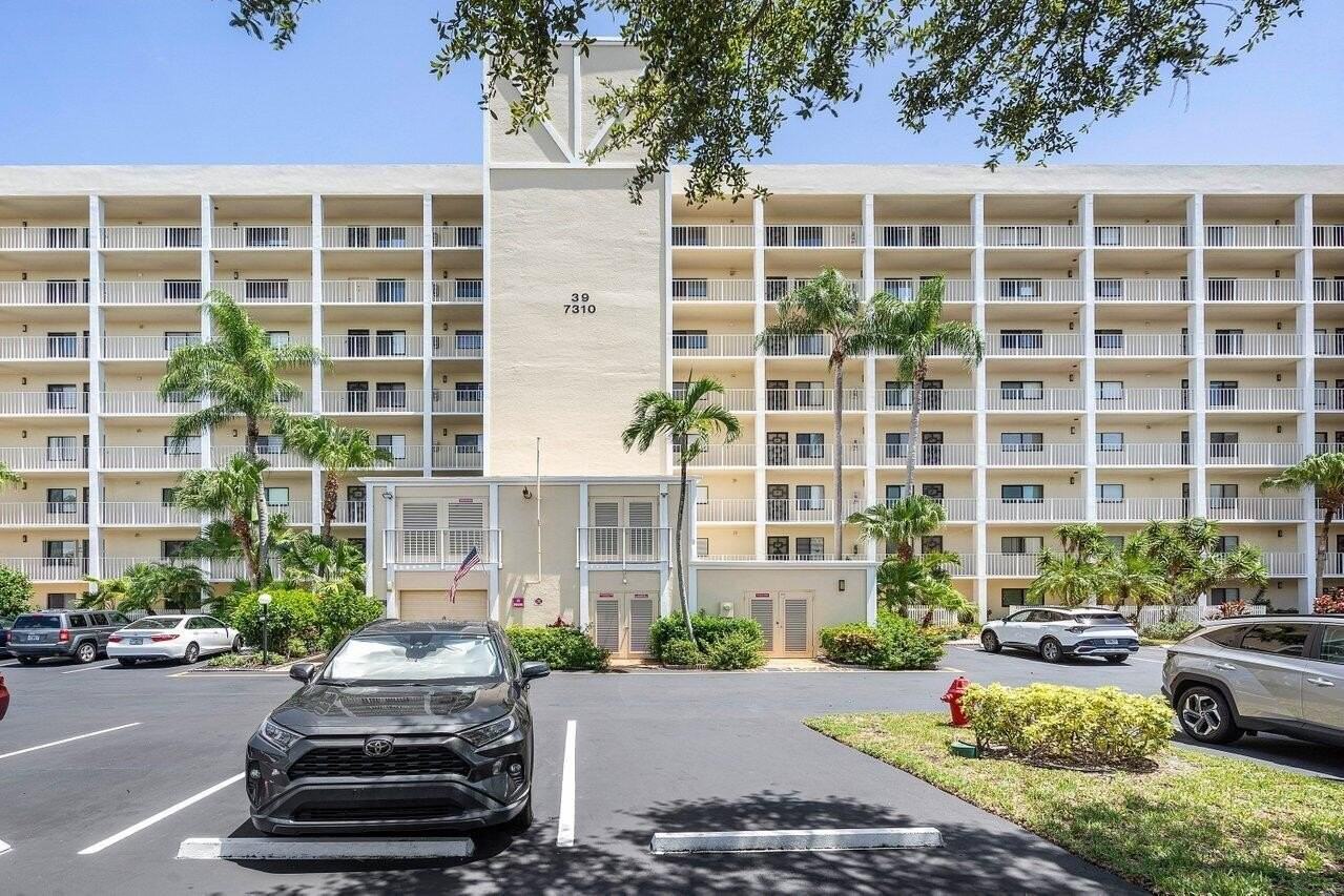 7310 Ashford Pl - Photo 2 of 42