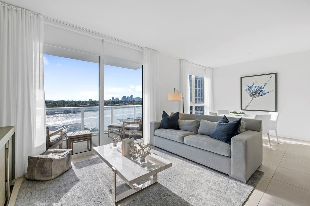 401 N Birch Rd #607 - Photo 3 of 23