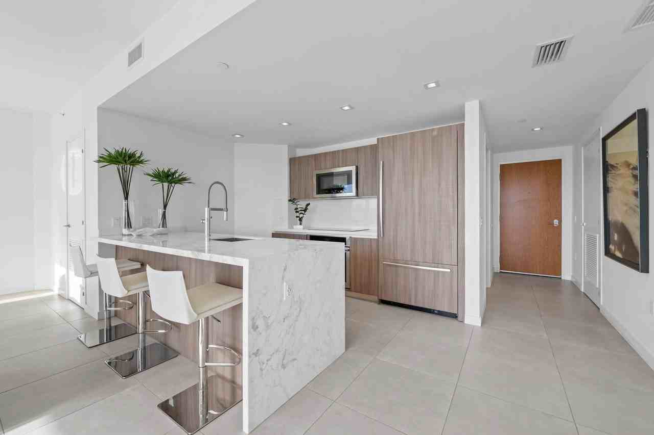 401 N Birch Rd #607 - Photo 5 of 23