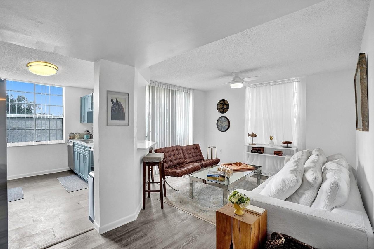 520 Se 5th Ave #2211
