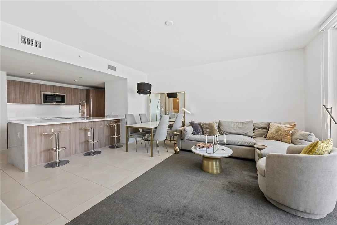 401 N Birch Rd #411 - Photo 7 of 27