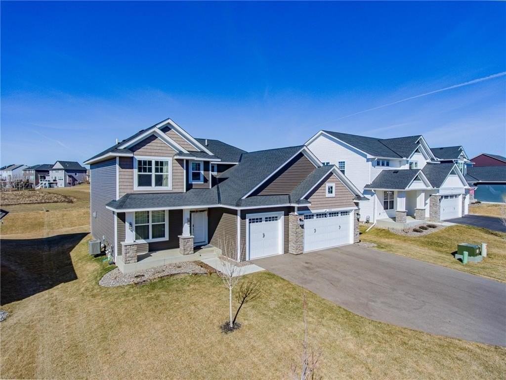 1582 Edgebrook Ln - Photo 3 of 50