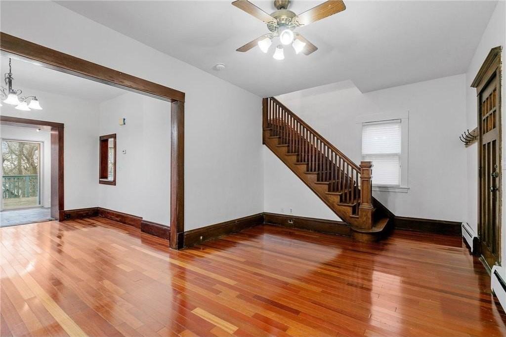 1826 Franklin Ave Se - Photo 4 of 43