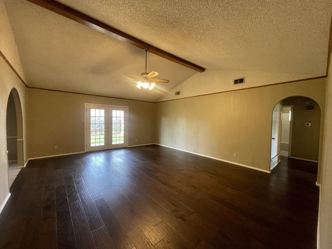 3837 Sandstone Rd - Photo 4 of 14